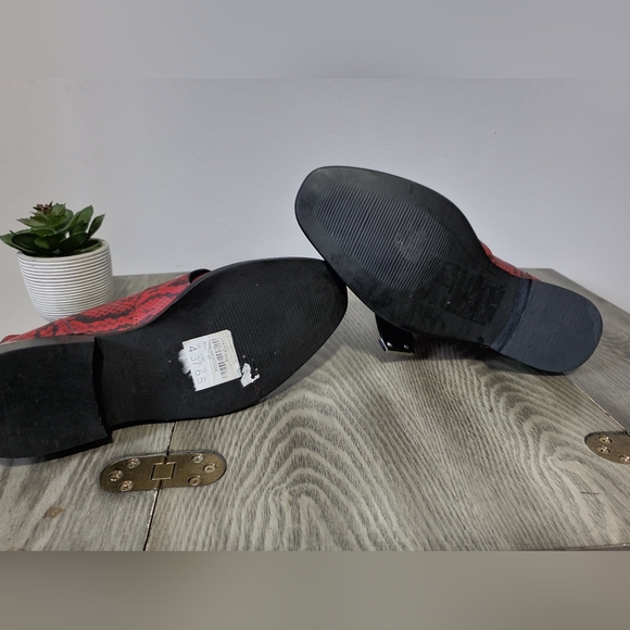 TOPSHOP Alex front zip ankle boots. Red snakeskin with buckles. Size 6.5 - Picture 5 of 10